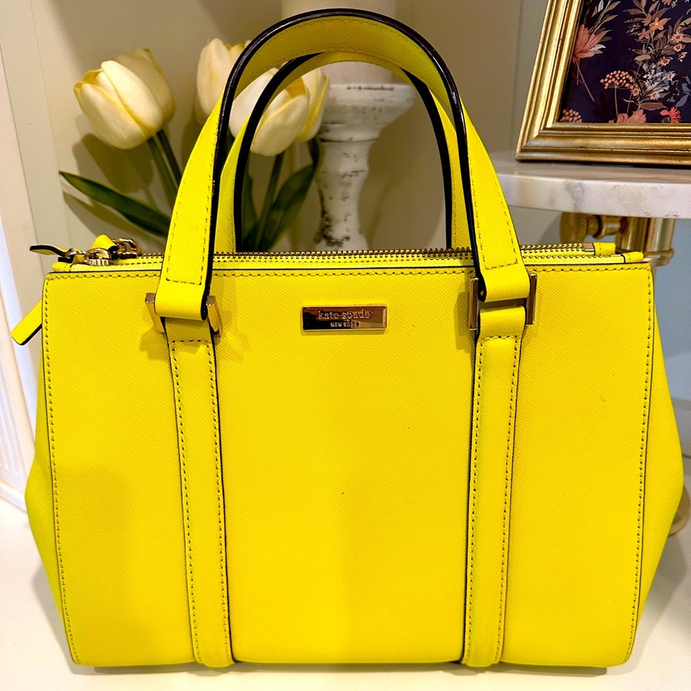 ✨️💛 NWT Kate Spade Newbury purse, neon yellow